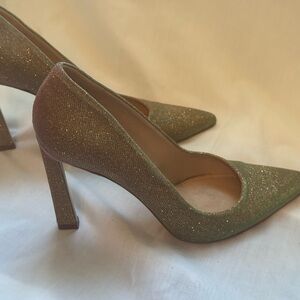 Stuart Weitzman hills. 3.5 inch hill. Size 7 M.